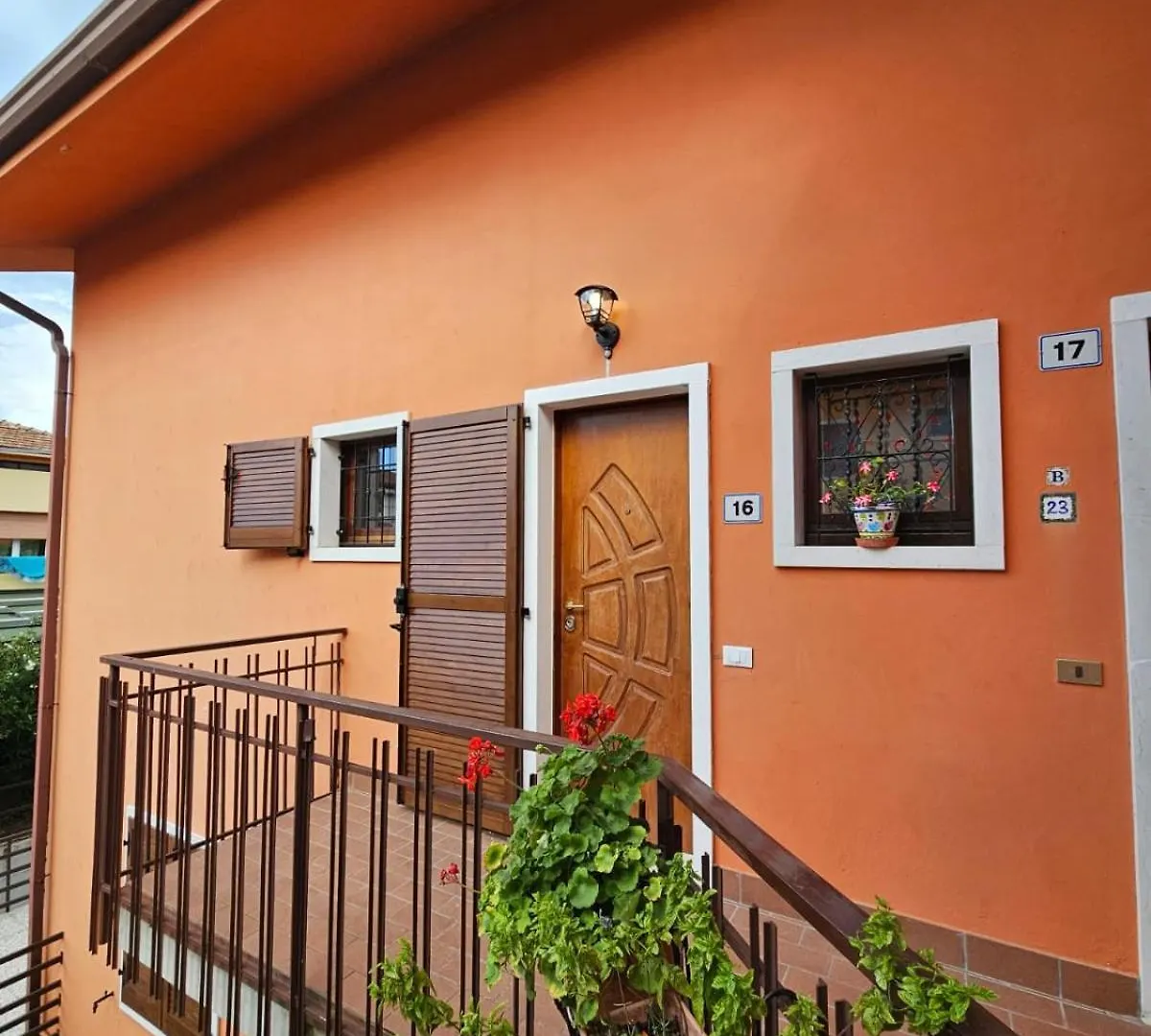 Lisa Marie - Regarda Travel Apartment Lazise