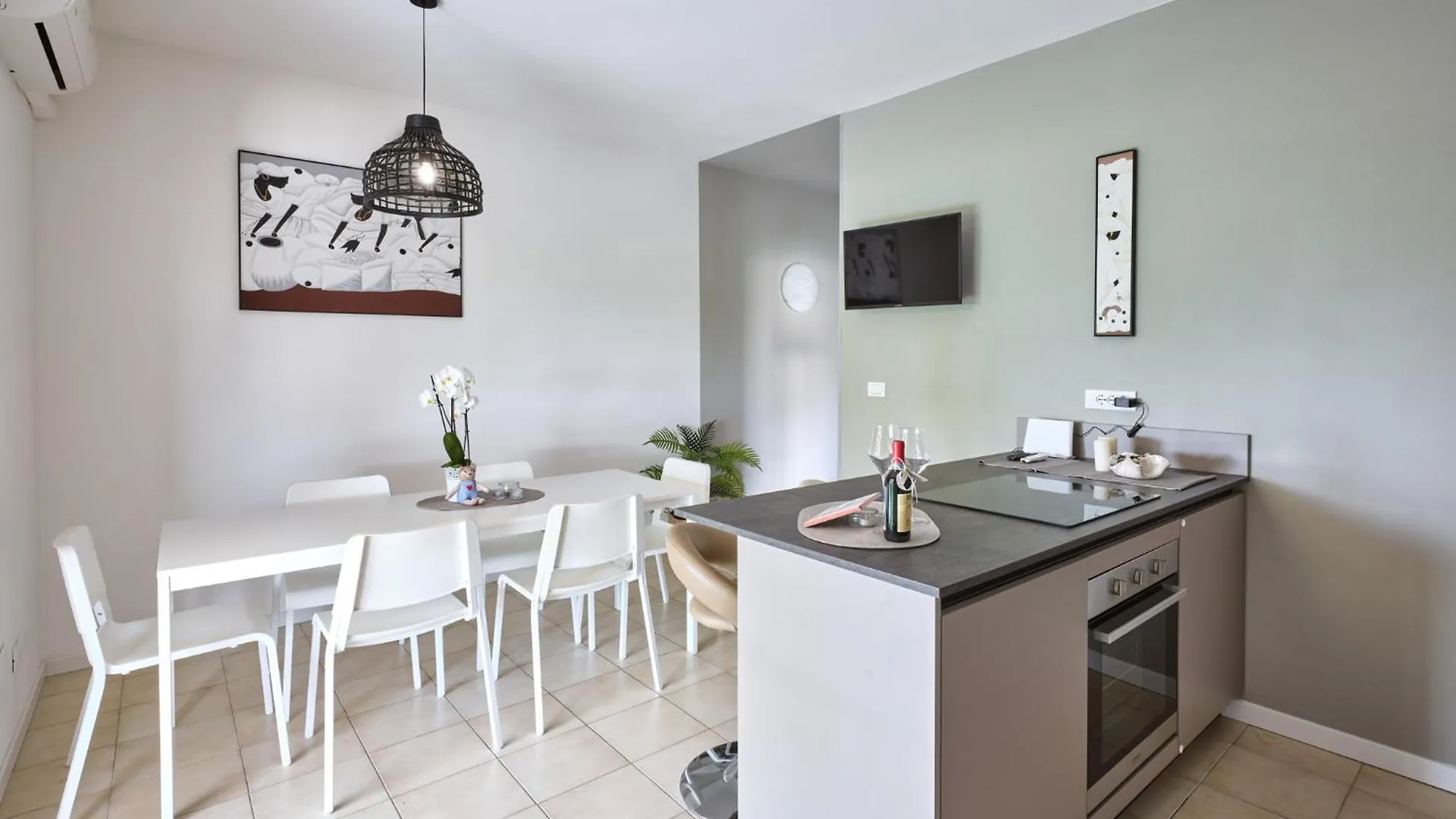 Lisa Marie - Regarda Travel Apartment Lazise Italy
